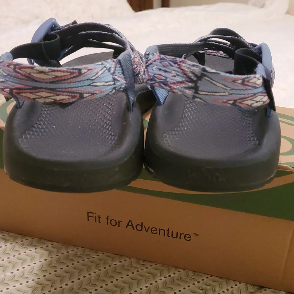 Chaco's Zcloud‎ 2 Stylish Women's Sandals in Black and Laced Agua